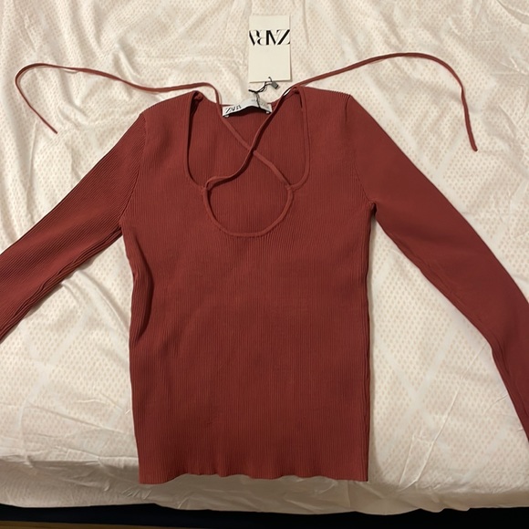 Zara cross neck top - Picture 2 of 3